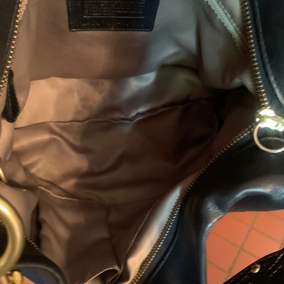 VINTAGE COACH HANDBAG. Black. Beautiful bag. 9 inches tall, 13 inches wide. - Picture 7 of 11